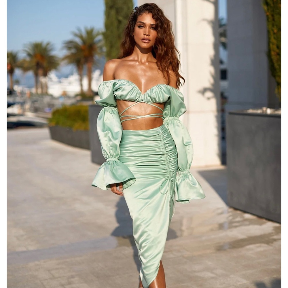 BNWT Alamour the Label Arcelia Set in Mint, Size S!